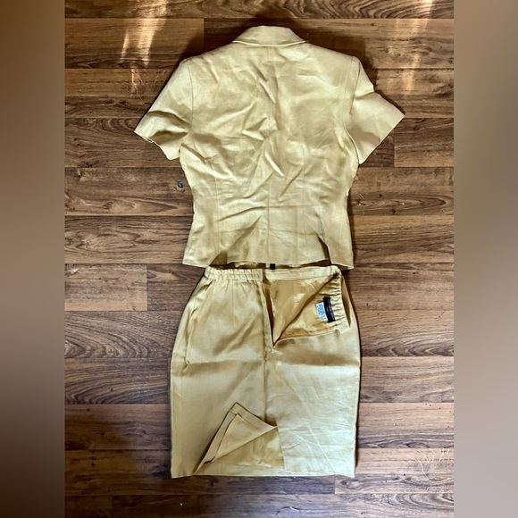Donna Morgan Vintage Canary Yellow 100% Linen Skirt Suit - Picture 6 of 8
